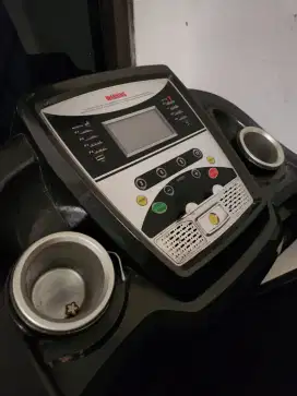 Treadmil Otomatis merk Total Fitness