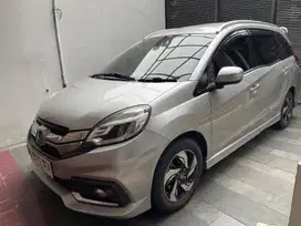 Honda mobilio RS