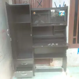 Rak buku  . Meja belajar