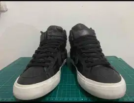 Sepatu converse