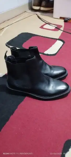 Chelsea boots made in India size 40