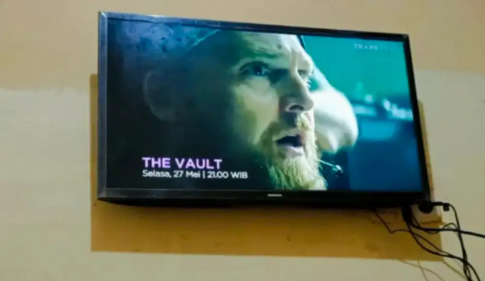 Televisi LED 32 inci merk samsung (smart)