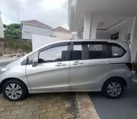 Dijual Honda Freed 2013 BU