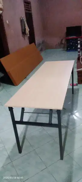 Meja lipat kuat dan tahan lama