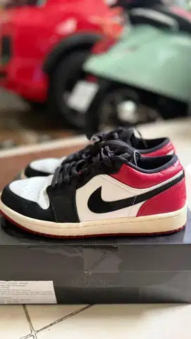 Sepatu Sneakers Nike Air Jordan 1 Low Original 100%
