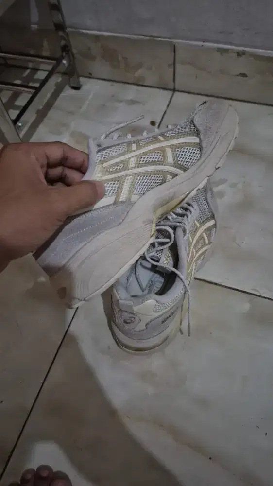 Sepatu Asics 1090v2