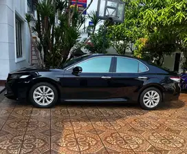 Toyota Camry 2.5V 2019 Hitam AT – Tangan Pertama Full Service Auto2000