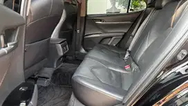 Toyota Camry 2.5V 2019 Hitam AT – Tangan Pertama Full Service Auto2000