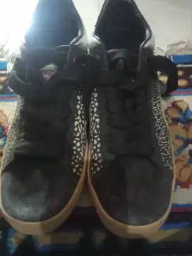 sepatu PUMA edisi MTV