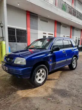 Jeep Suzuki New ESCUDO 1.6~mesin irit dan mudah perawatan, Original