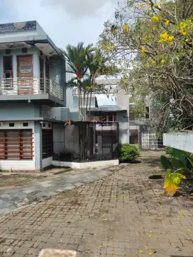 RUMAH INDUK DAN KOST TERMURAH DIKAWASAN SETURAN