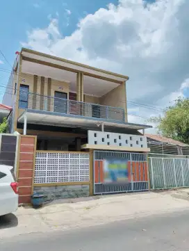 Rumah 2 lantai cocok buat Kantor dekat Kantor Perhutani Jember