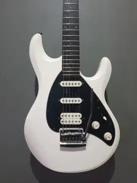 Gitar Sterling by musicman