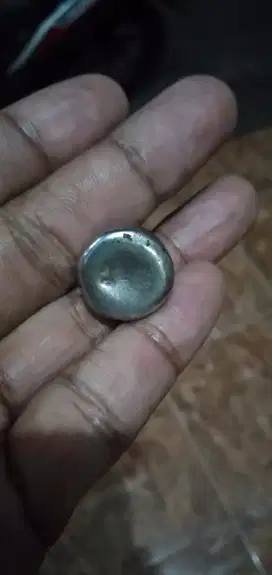 Besi nur putih tinggalan