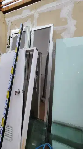 Kusen2 kaca colkat lemari
Frame aluminium