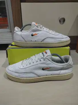 Sepatu Nike court vintage size 44