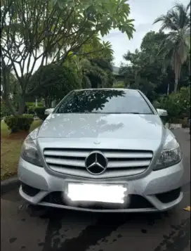 Dijual Mercedes Benz B200 2013