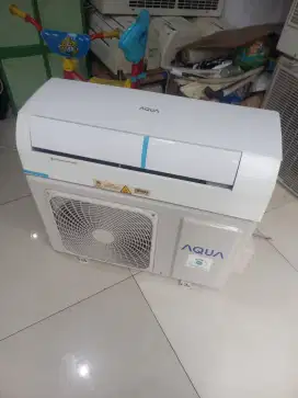 Jual ac 1/2 pk AQUA R32 pmkain baru 4 bln pkek