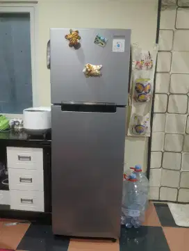 Dijual Cepat Kulkas 2 Pintu Samsung RT25FARBDSA New Series