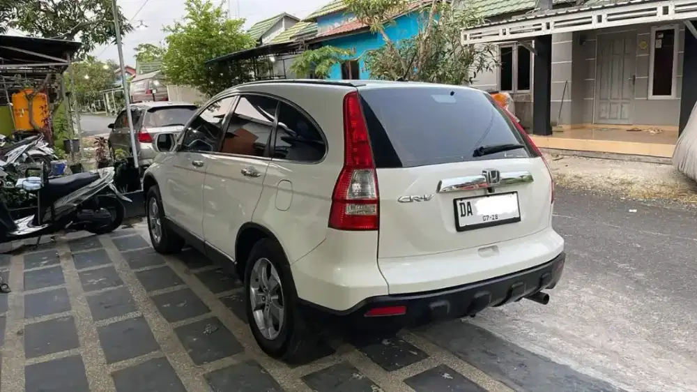 Mobil CRV 2009 warna putih