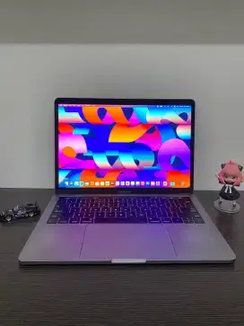 MacBook Pro Touchbar 4 Thunderbolt 13 inch Ram 16GB 2017