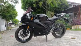 Yamaha R15 V4 Connected beli dari baru