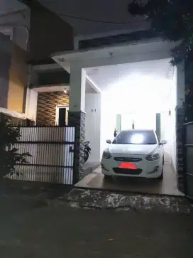 Disewakan rumah semi furniture 3km dari pintu tol Krukut, bebas banjir