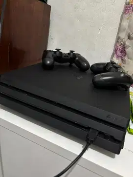 PS 4 Pro 1 TB Japan Version