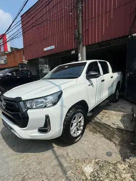 Toyota Hilux 2021 double cabin manual 4x4