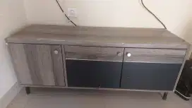 Meja Televisi (TV)