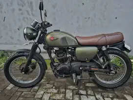 Kawasaki W175 Th. 2022 KM 10.000+