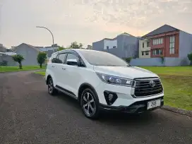 Innova Venturer Diesel AT 2021