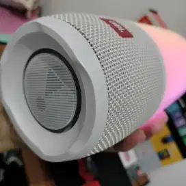 JBL PULSE 3 WHITE ORIGINAL , Fullset , Like New !