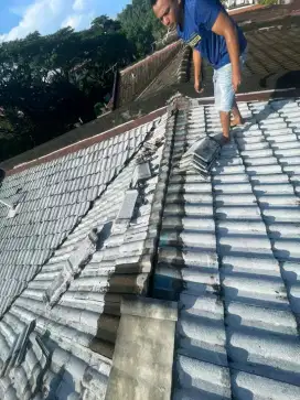 Tukang perbaikan atap bocor dinding dak rembes talang air cat renovasi