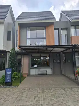 Rumah 2 lantai design Trophical lokasi 2 menit ke Stasiun KRL