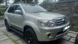 Toyota Fortuner Diesel A/T 2009