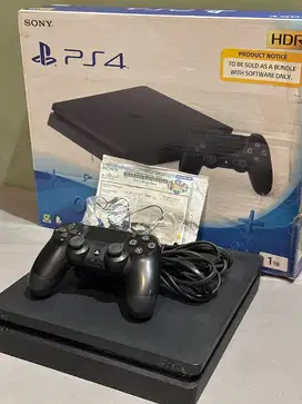 WTS Sony PS4 Slim 1TB Jet Black