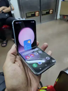 Samsung Z flip 5 5G ram 8/256