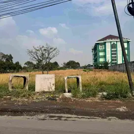 Raya Made Alas Malang Sambikerep samping sekolah Al Azar