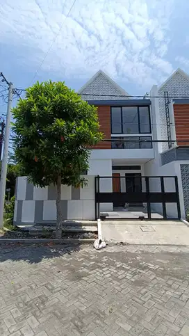 di JuaL Rumah Hook Gading Pantai Baru