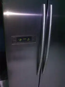 Kulkas Samsung Side by Side 650 Litter
