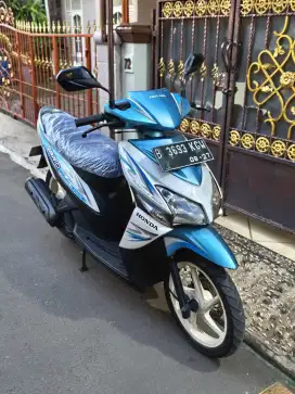 Bissmillah dijual motor Honda Vario CBS 2012