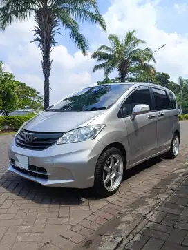 Honda Freed E AT PSD Low KM Istimewa