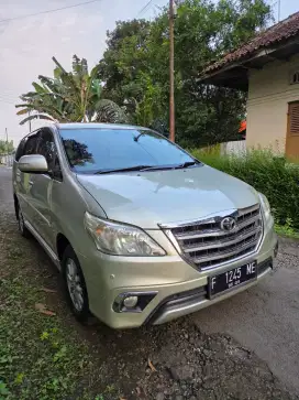 Innova V Diesel Matic 2014 Murmer aja