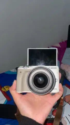 Kamera : EOS M3 EF-M 18-55 IS STM Kit (mirorles)
