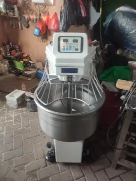 Spiral mixer 25 kg model SM-50 merk Sinmag Taiwan pengaduk roti