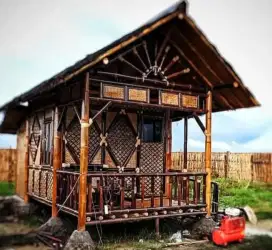Gazebo bambu minimalis