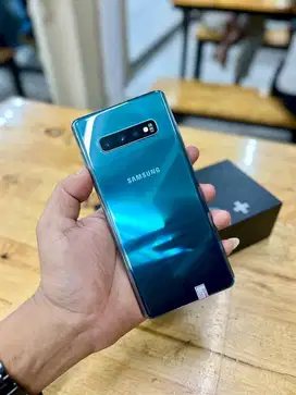 Samsung s10 plus 128 kondisi mulus supeer mantap