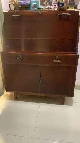 Meja belajar jati kuno
