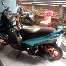 Yamaha Xeon tahun 2011